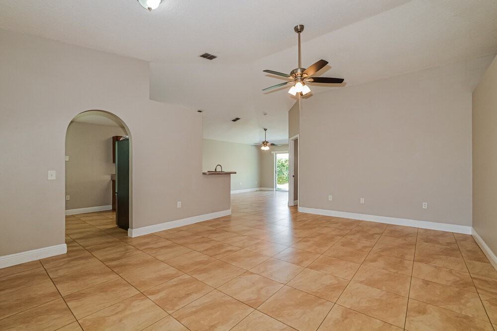 457 Regal Downs Cir - Photo 4 of 16