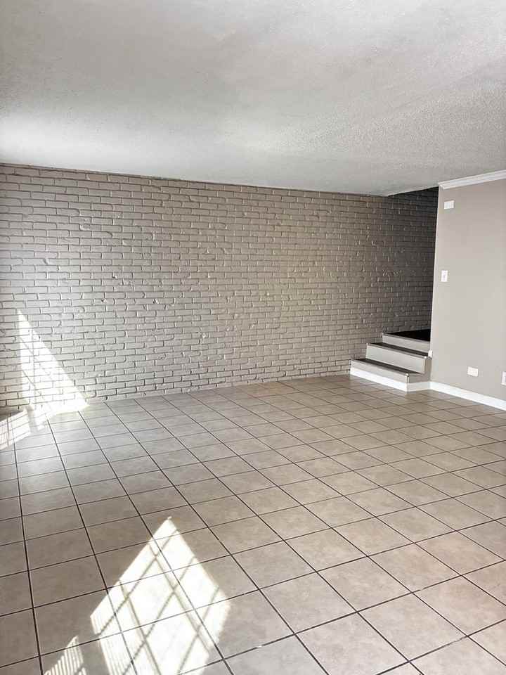 Spanish Court Apartments - Photo 6 of 12