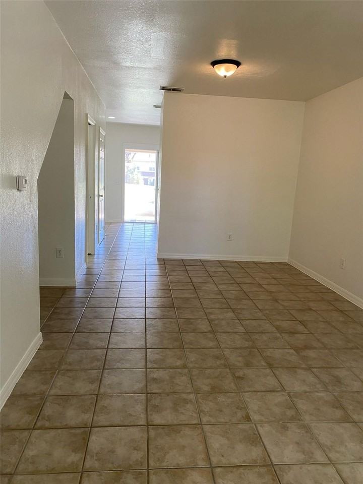 4251 Plantation Cove Dr #1 - Photo 6 of 16