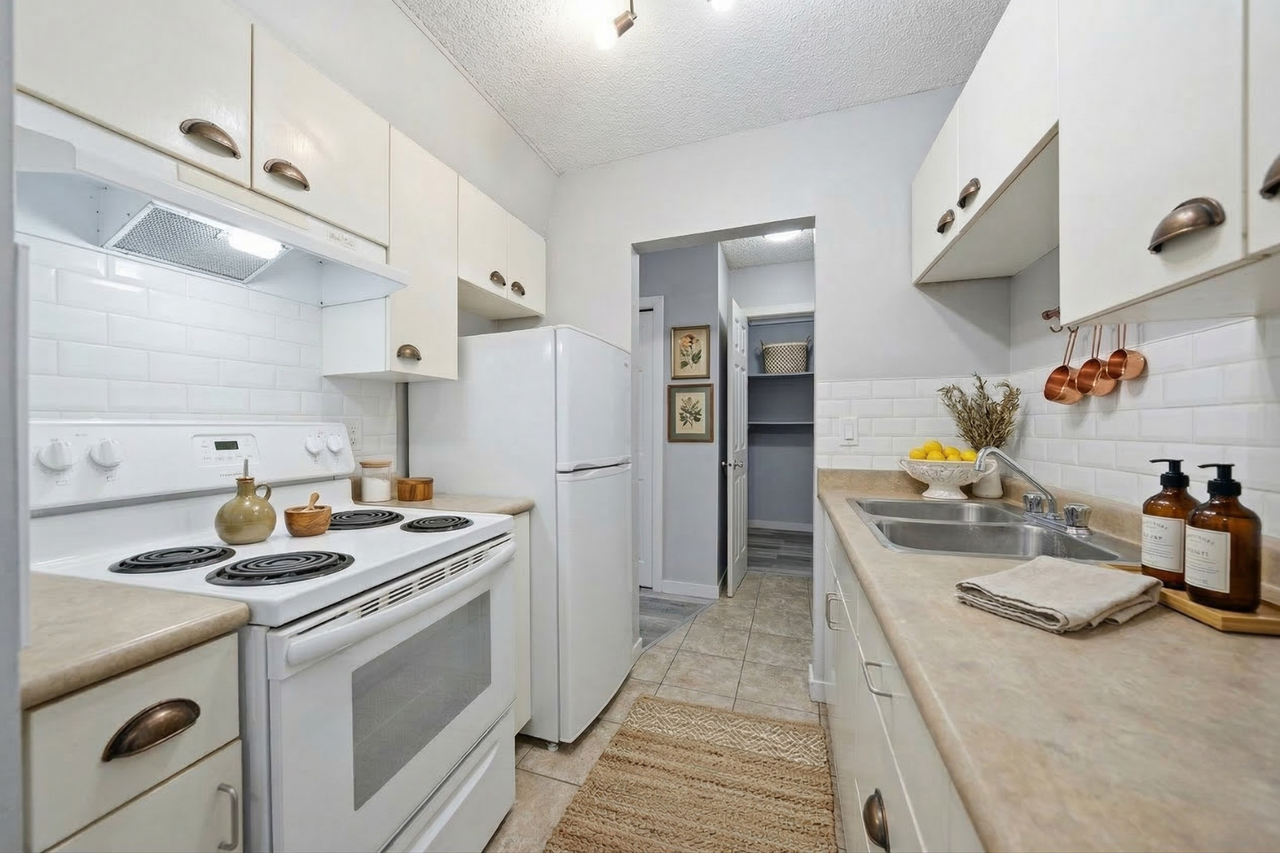 205 N - Photo 4 of 9