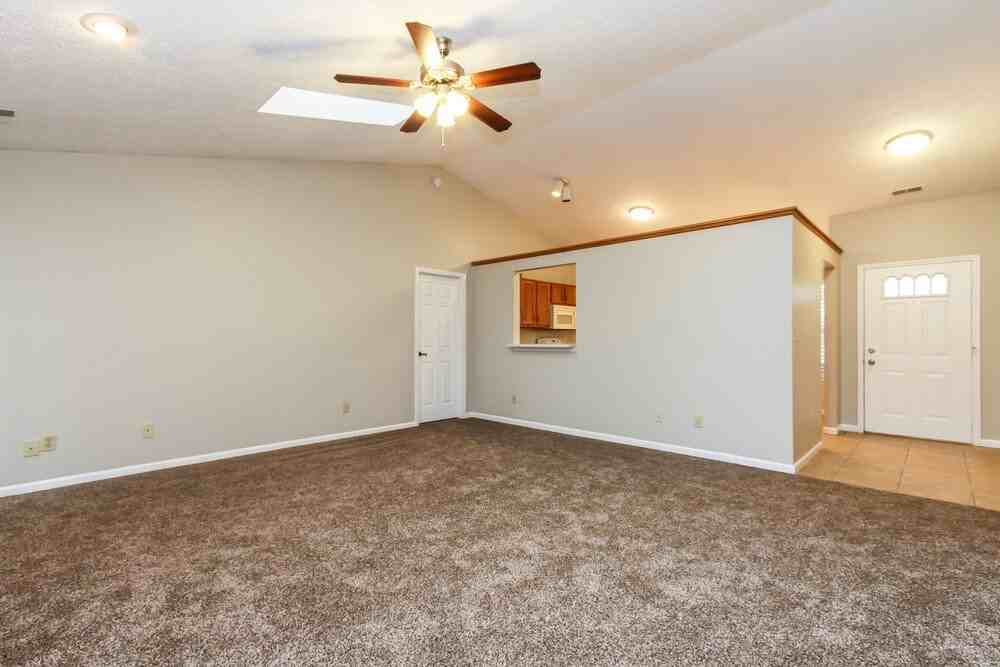 12036 Pepperwood Dr - Photo 5 of 18