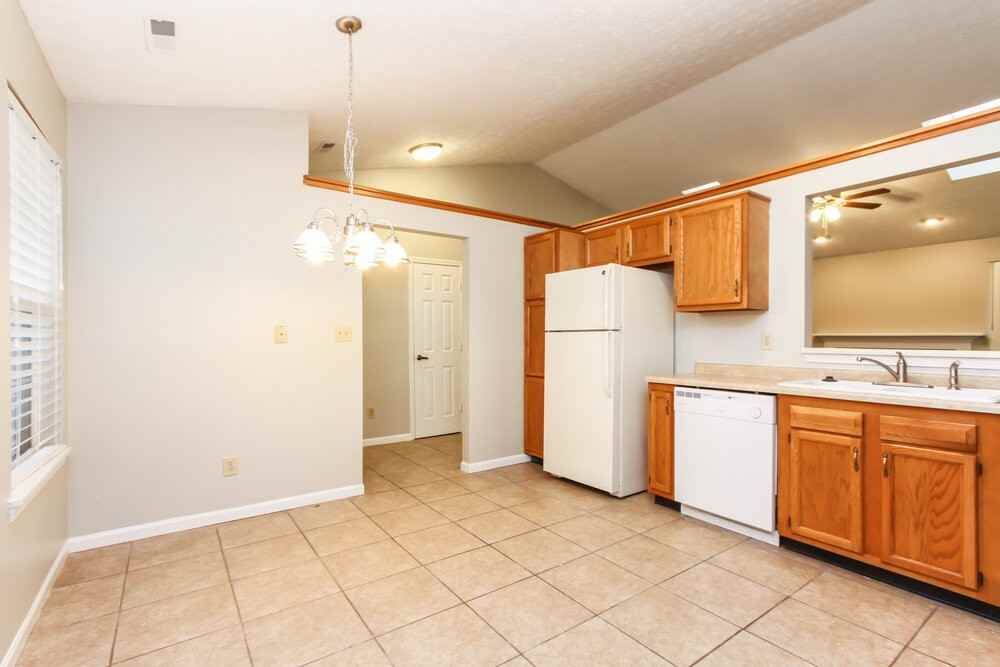 12036 Pepperwood Dr - Photo 7 of 18