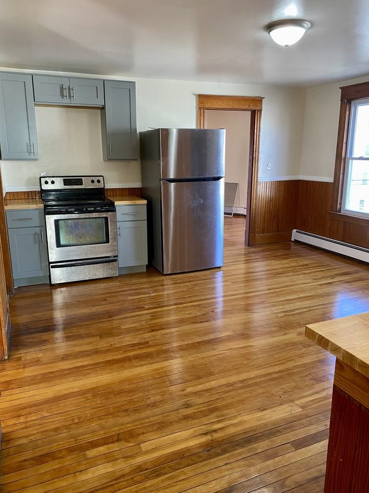 98 Walnut St #3 - Photo 2 of 12