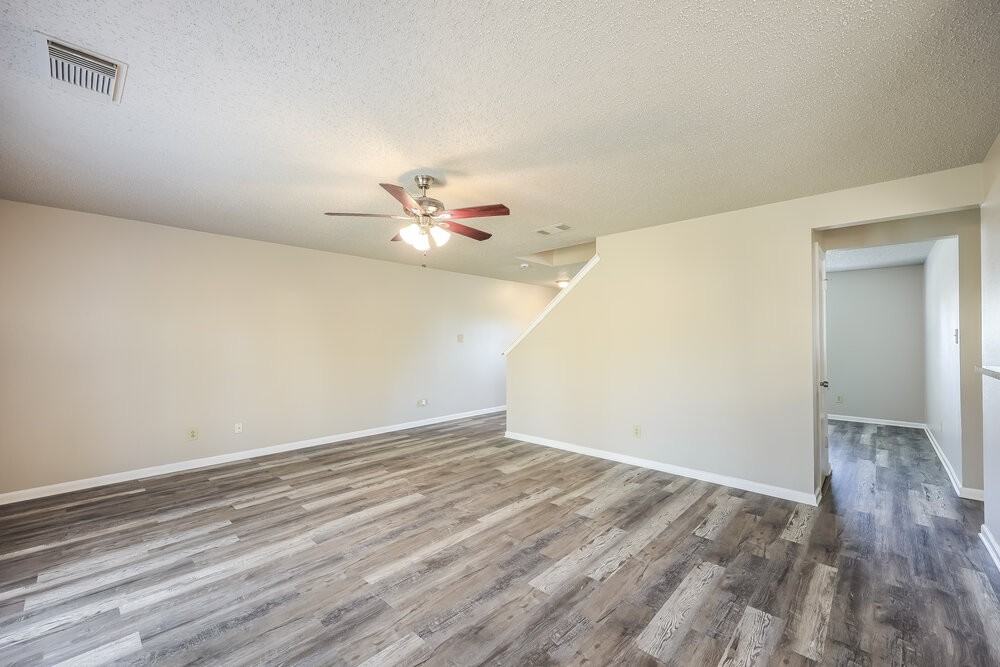 9771 Criswell Crk - Photo 6 of 17