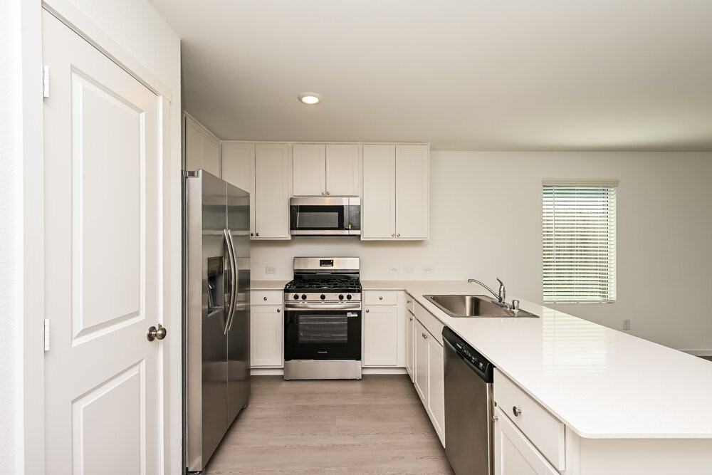 2213 La Vista Ln - Photo 7 of 16