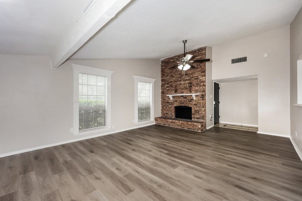 114 S Young Blvd - Photo 3 of 16