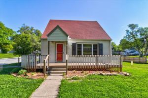 featured image of 760 Frank St #1