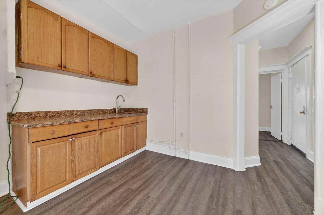 74 Oak St - Photo 6 of 10