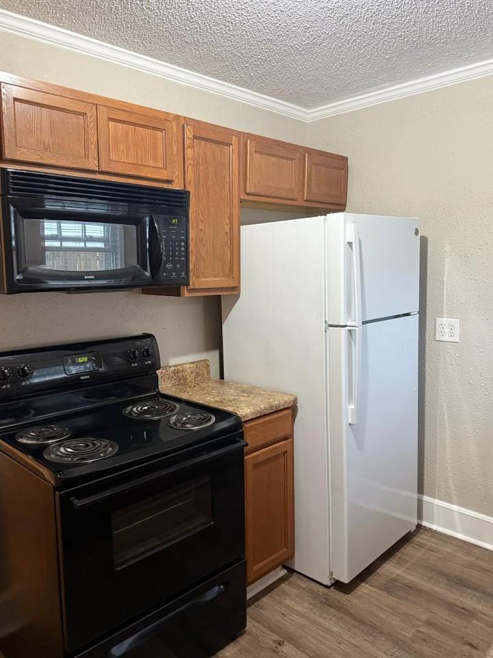 153 Central Drive - Photo 4 of 9