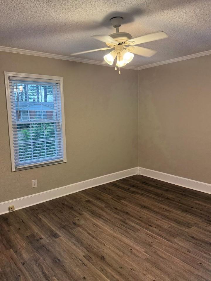 153 Central Drive - Photo 5 of 9