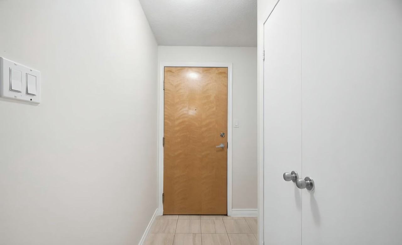 600 Queens Quay West #221 - Photo 4 of 26