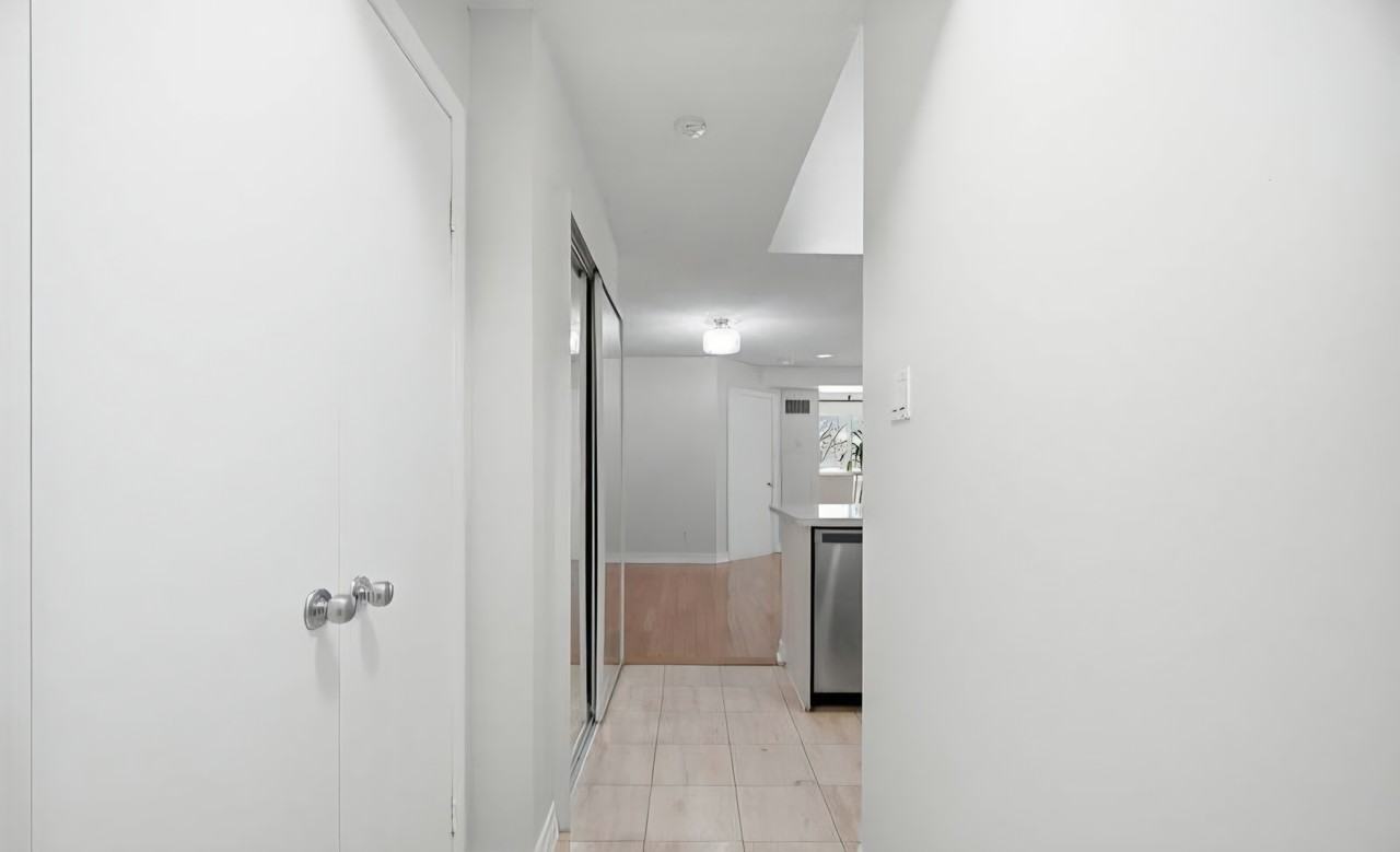 600 Queens Quay West #221 - Photo 5 of 26