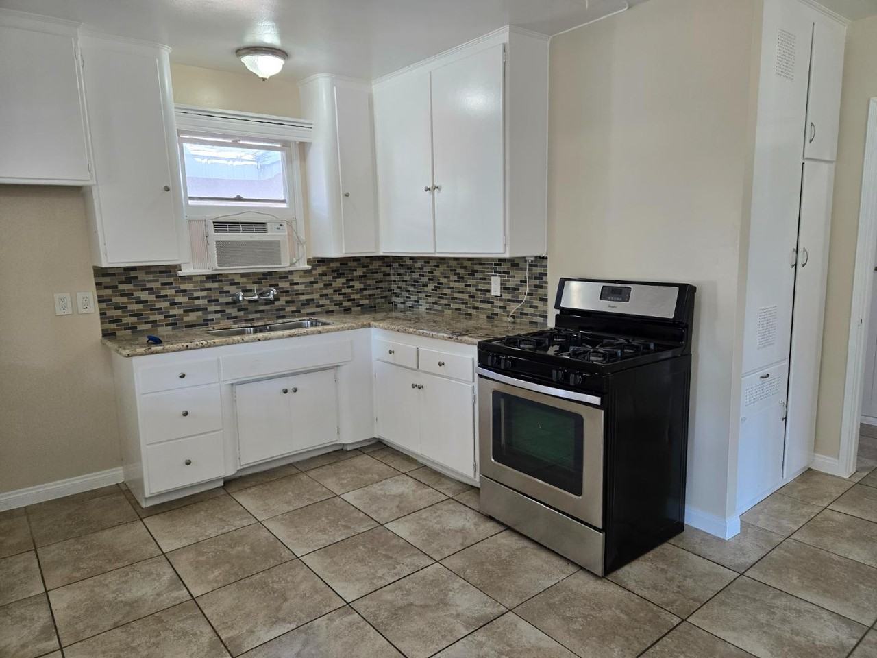 3720 Yosemite Way - Photo 4 of 11