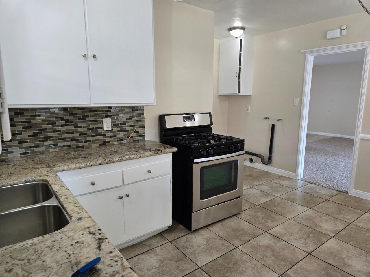 3720 Yosemite Way - Photo 5 of 11