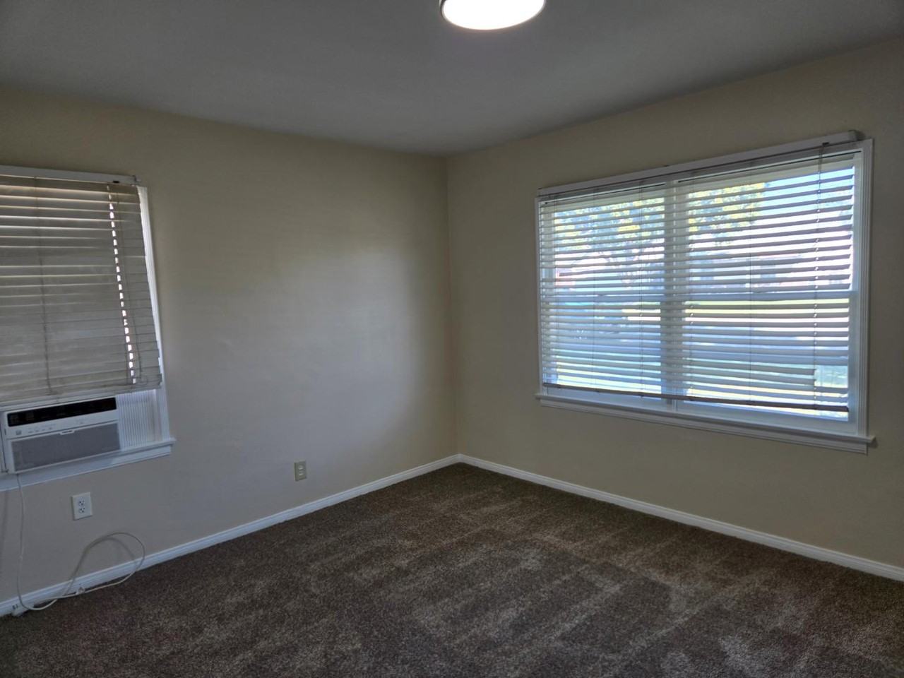 3720 Yosemite Way - Photo 7 of 11