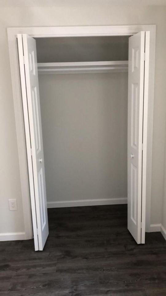 TRIANGLE APARTMENTS LLC - Photo 4 of 10