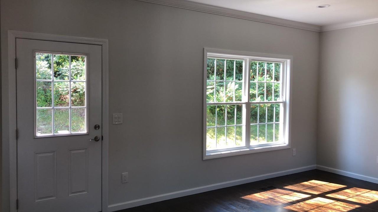 TRIANGLE APARTMENTS LLC - Photo 6 of 10