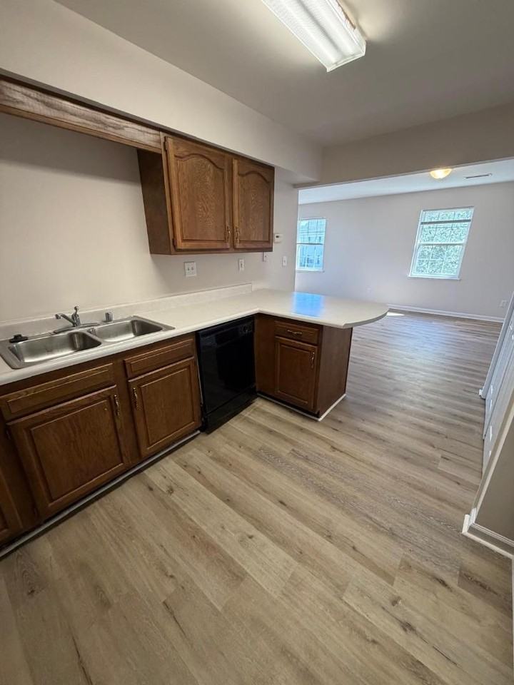 West Park Village ApartmentsA2 - Photo 3 of 9