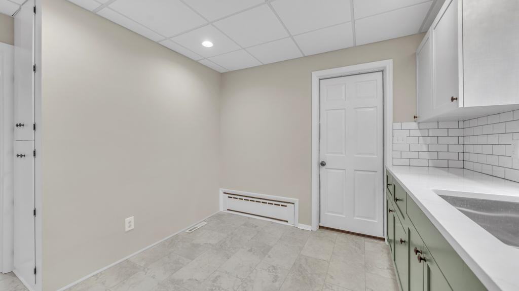 1526 Ontario Ave, Sheboygan - Photo 7 of 10