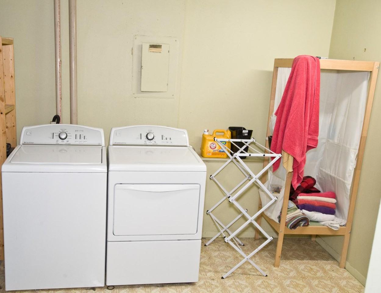 1635 Van Dyke Dr - Photo 7 of 20