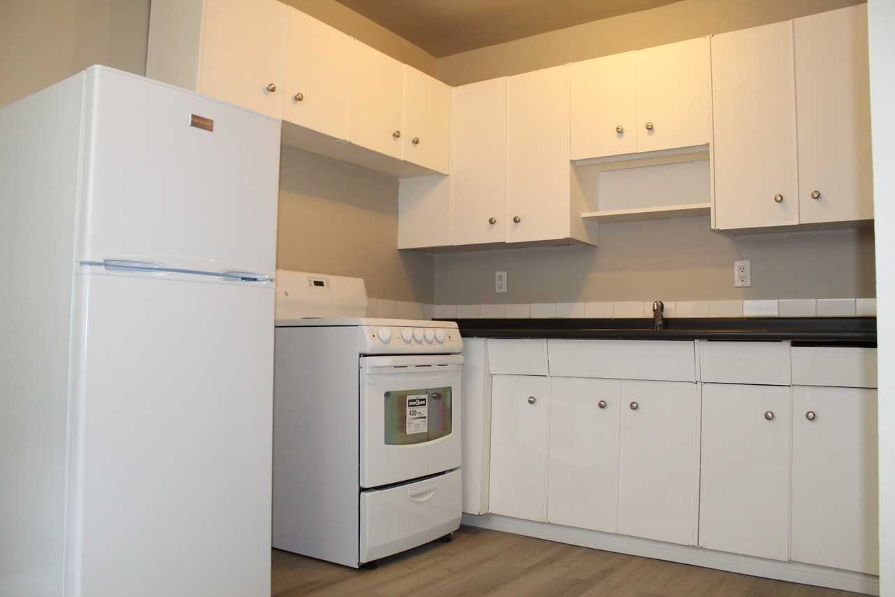 Alexander Apartments - Photo 5 of 9