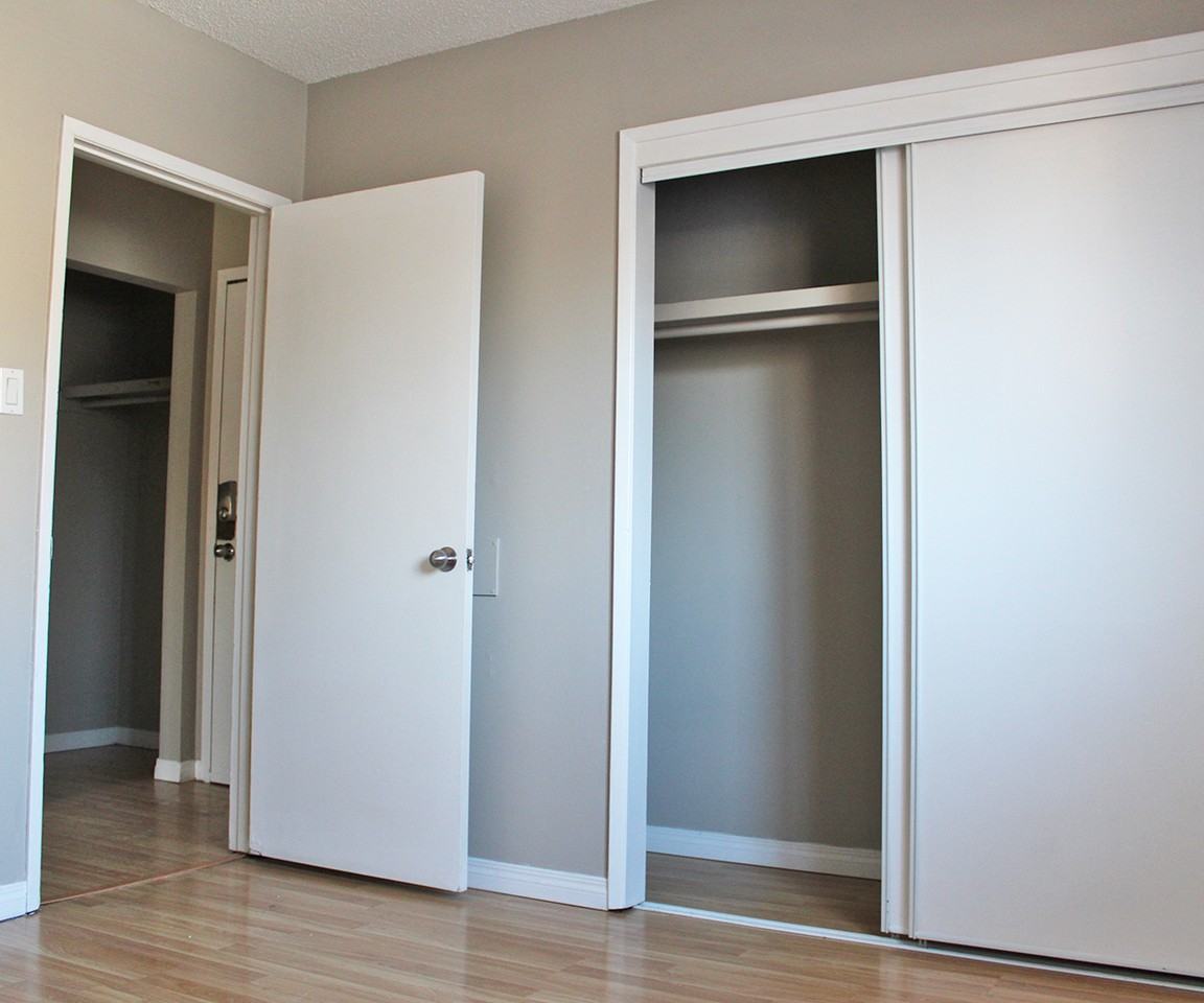 Alexander Apartments - Photo 7 of 9