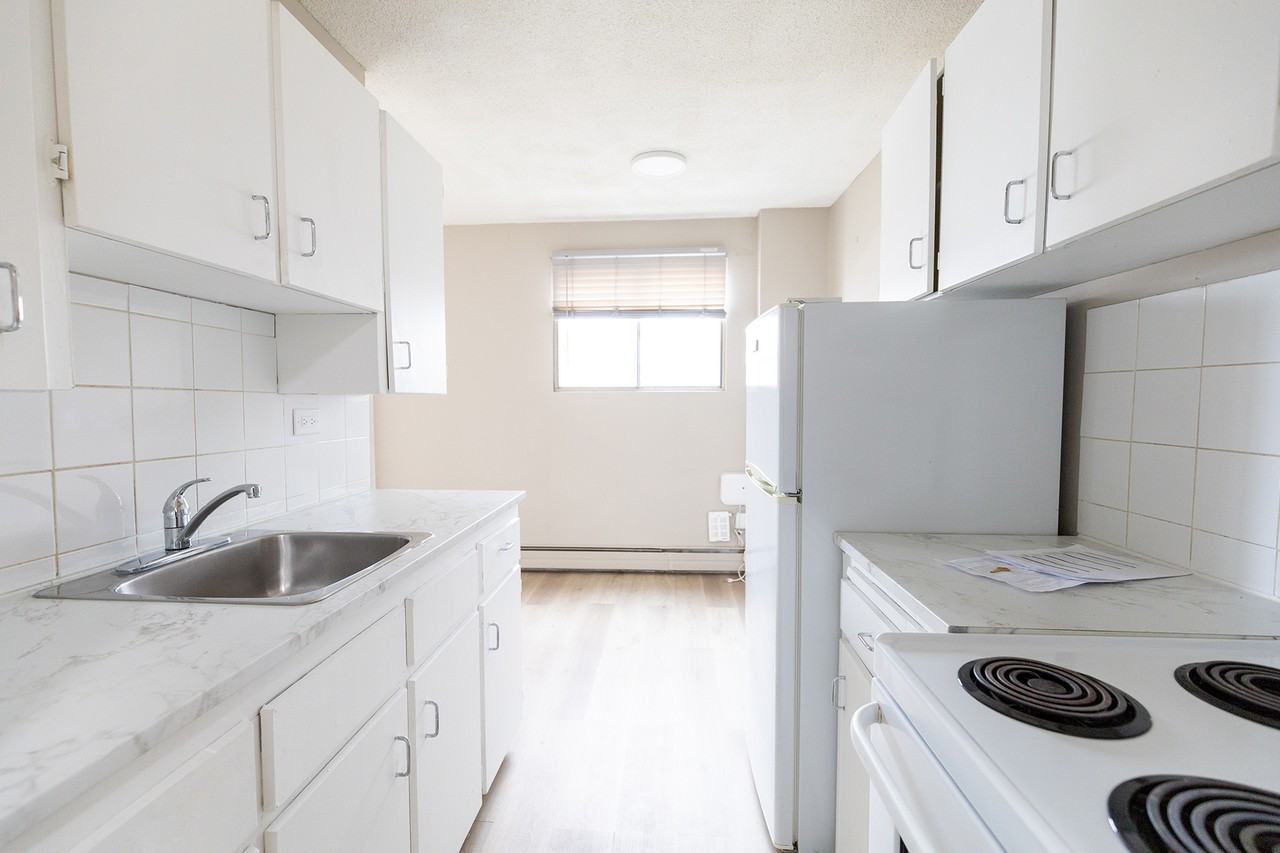 Westbrook Manor - Photo 5 of 14