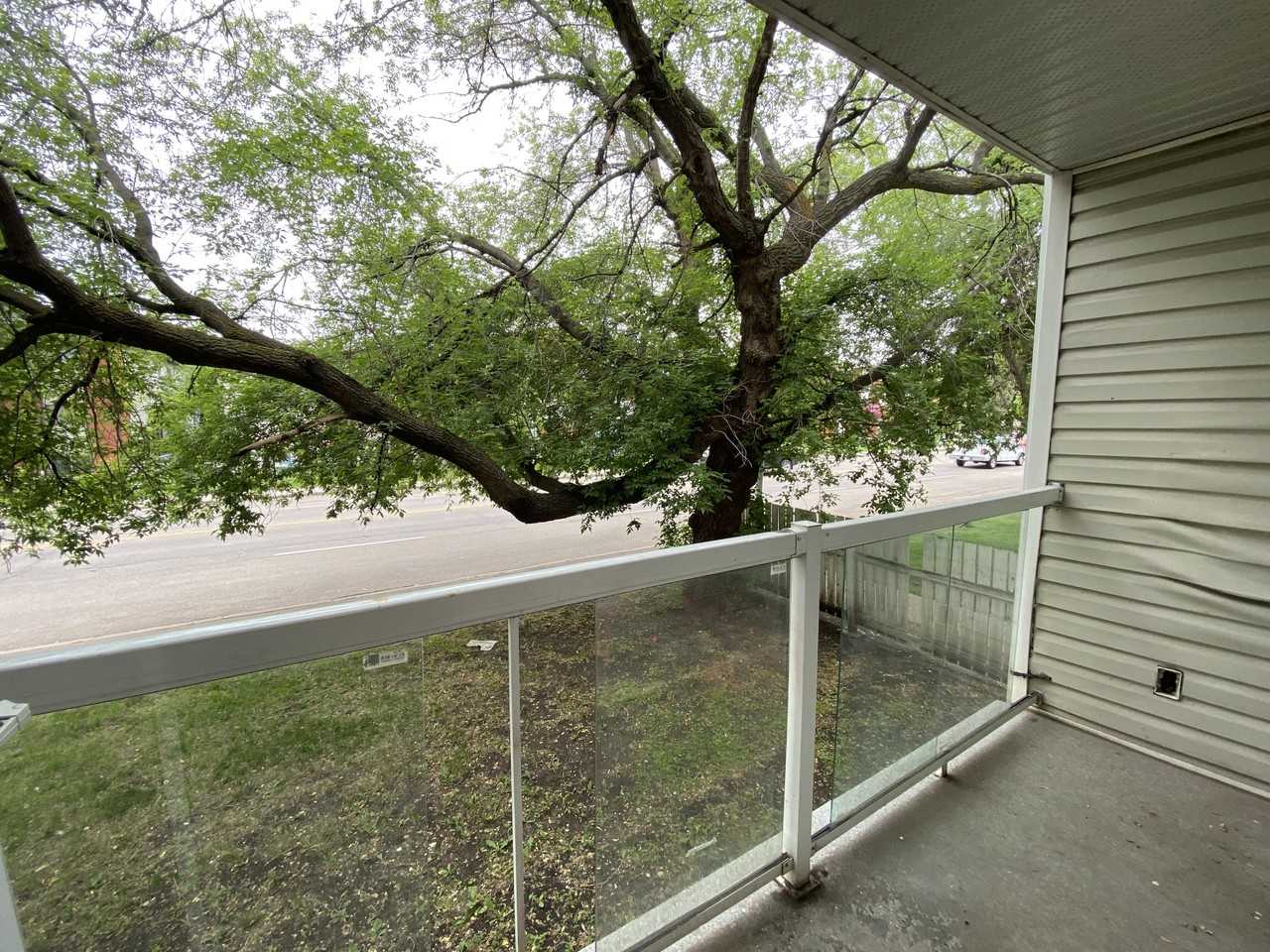 Amera Manor - Photo 7 of 13