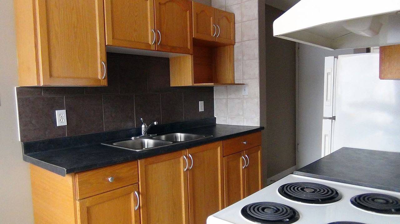 Hansen House - Photo 2 of 15