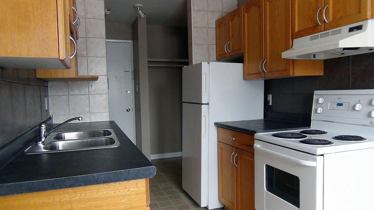 Hansen House - Photo 7 of 15