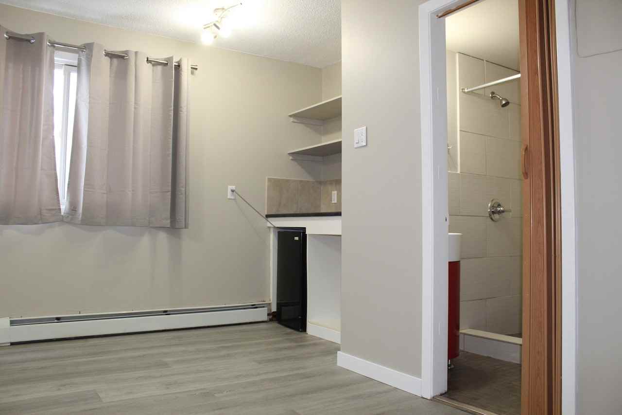 Hartford Apartments - Photo 6 of 11