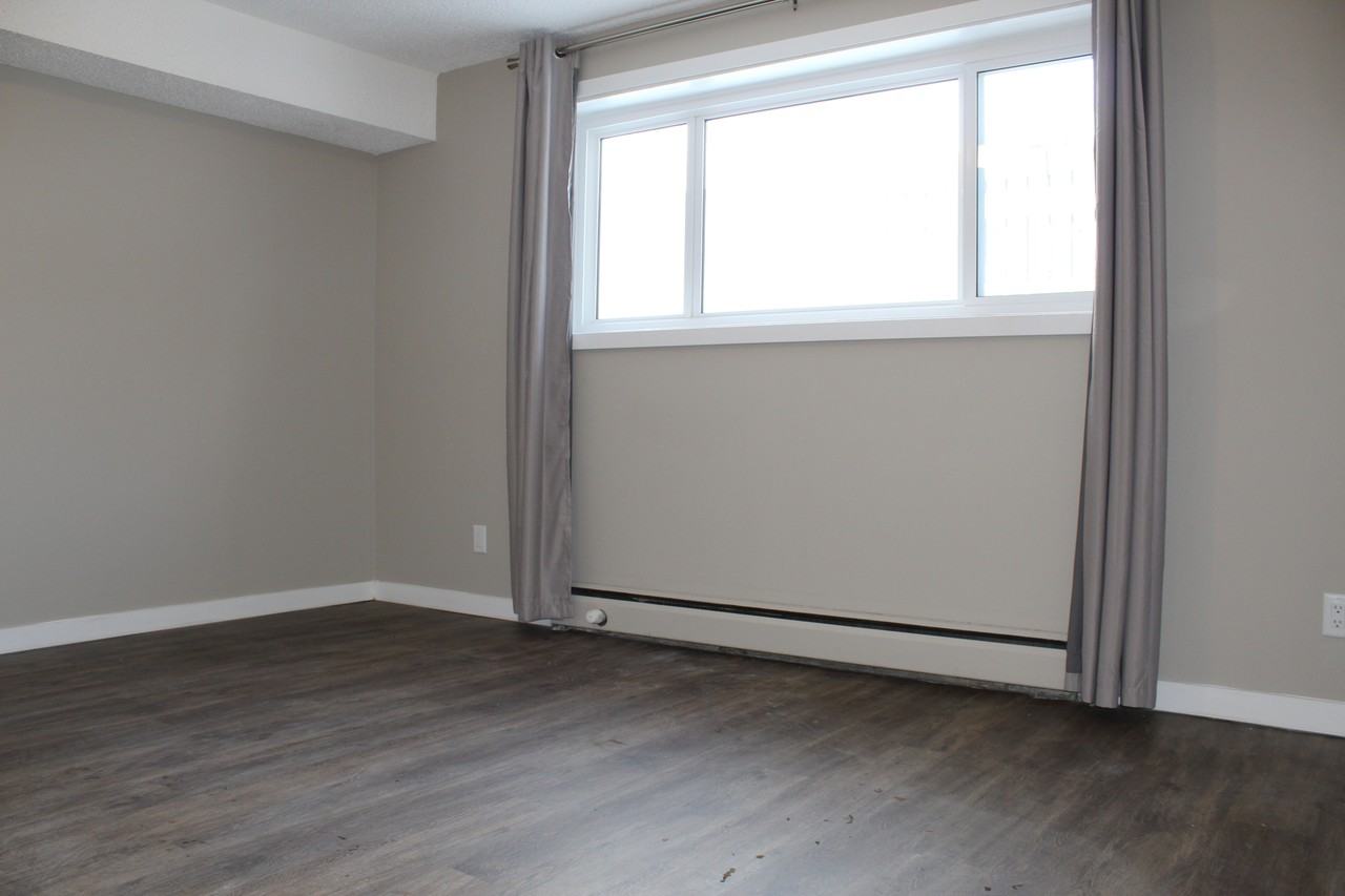 Kane Apartments - Photo 2 of 8