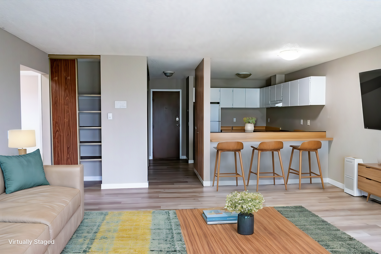 Donna Place - Photo 4 of 14