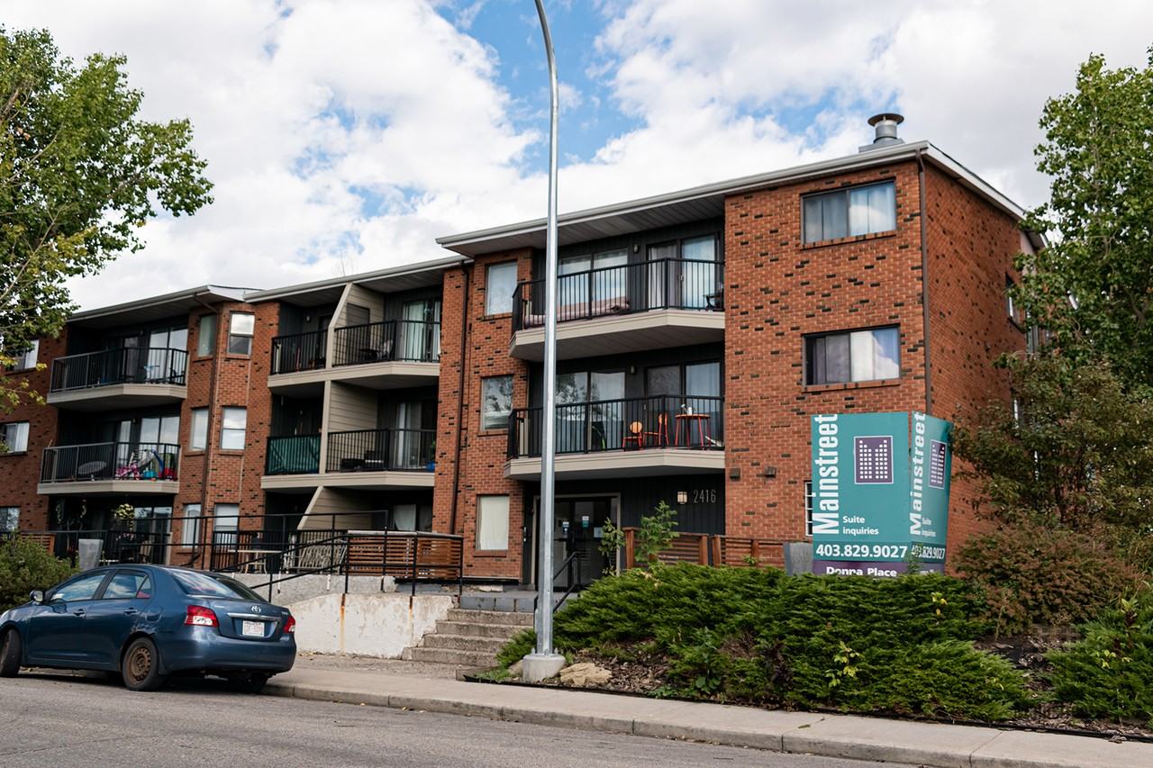 Donna Place - Photo 7 of 14