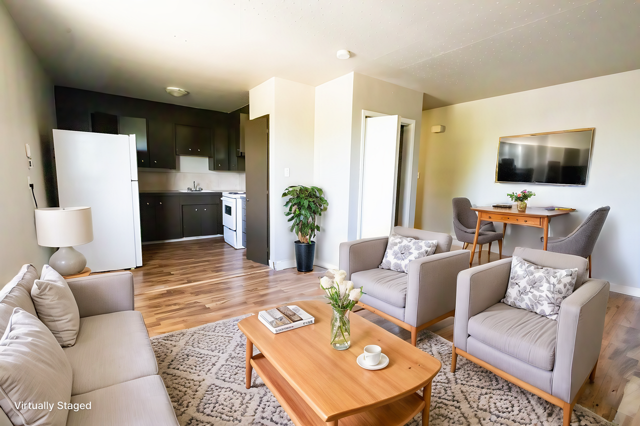 Nazir Manor - Photo 2 of 14