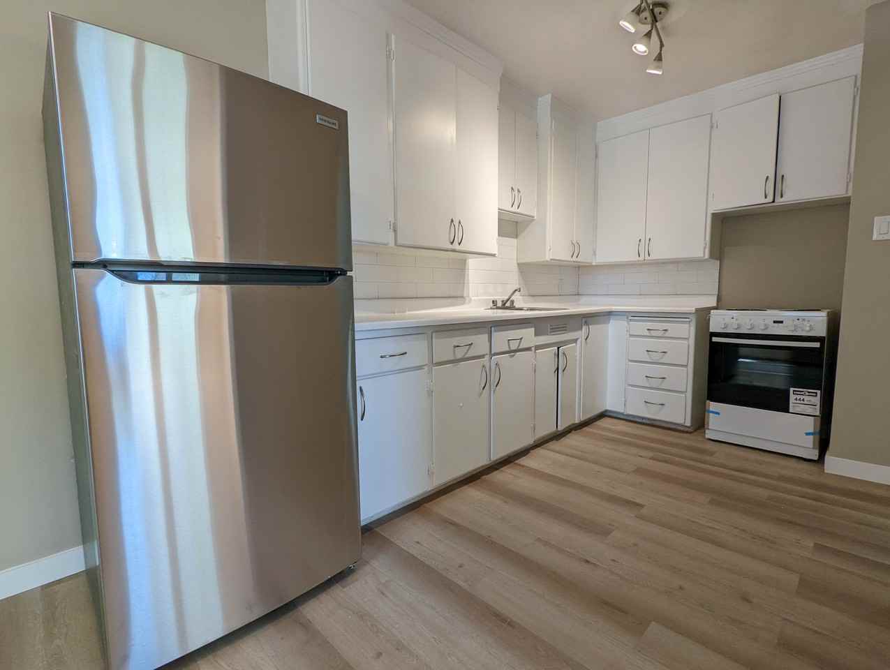 Broadview Legislature Apartments - Photo 7 of 15