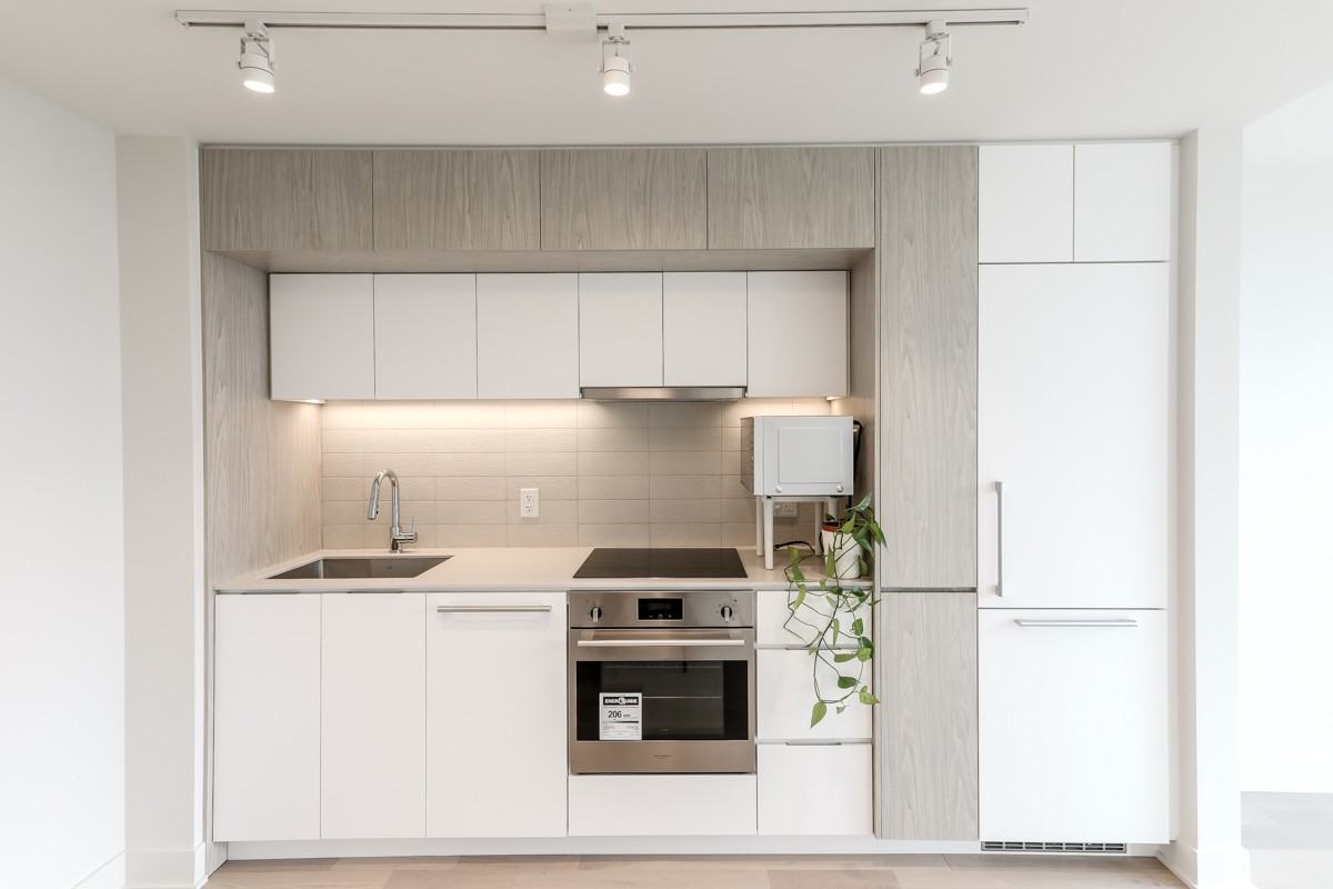 1288 Rue Saint-Antoine Ouest #1611 - Photo 4 of 28