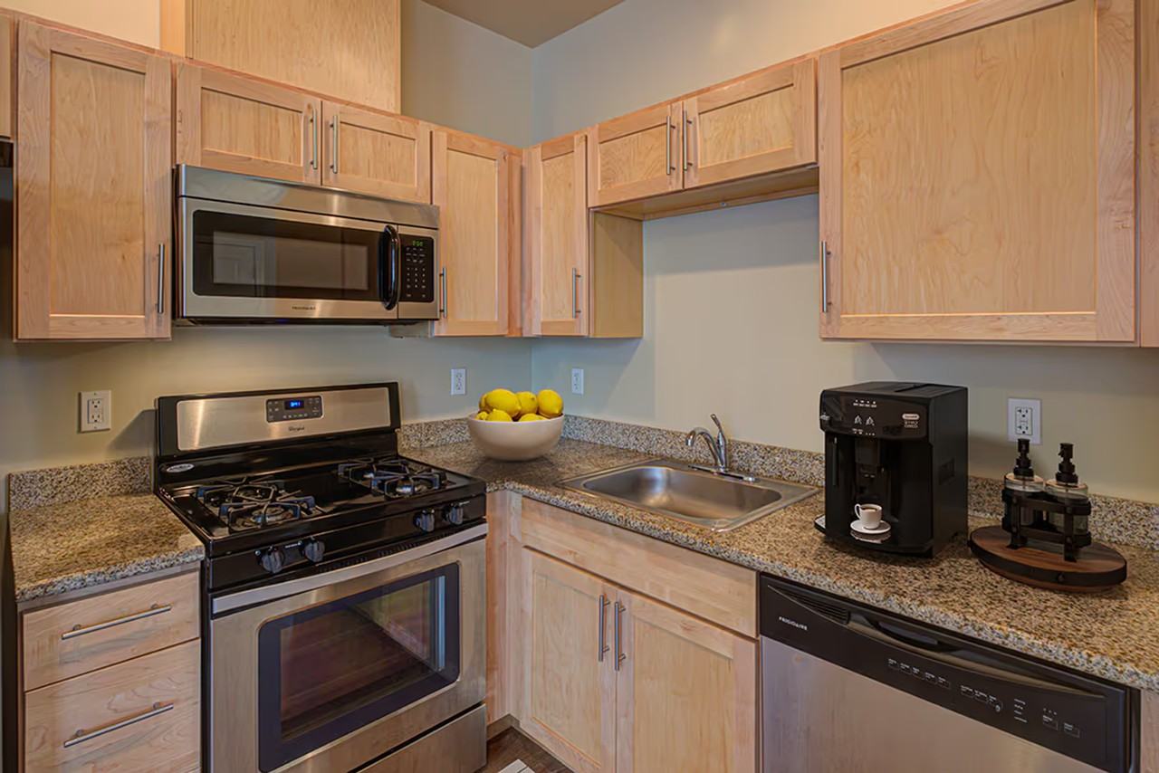 #144 TABOR POINTE APARTMENTS - Photo 2 of 14