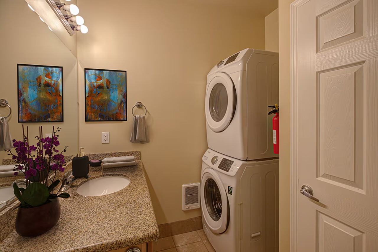 #144 TABOR POINTE APARTMENTS - Photo 6 of 14