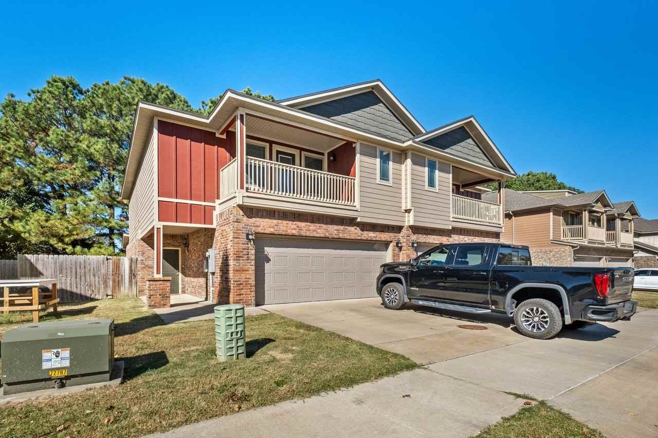 1225 N Sicily Ln #1227 - Photo 2 of 28