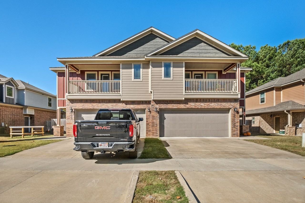 1225 N Sicily Ln #1227 - Photo 3 of 28