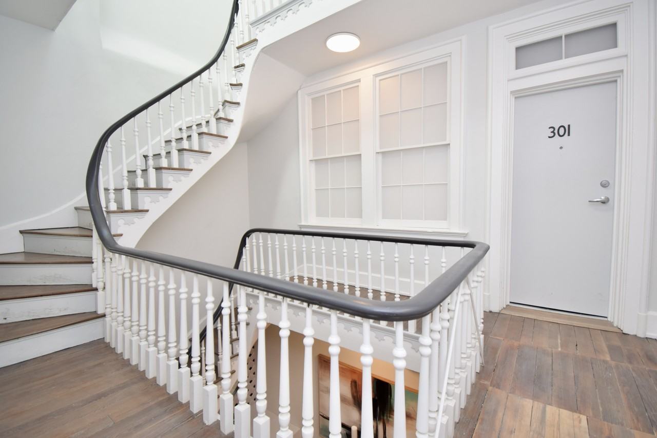 33 E Court St #305 - Photo 5 of 31