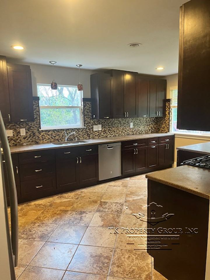 10728 Cedar Ave #1 - Photo 5 of 14