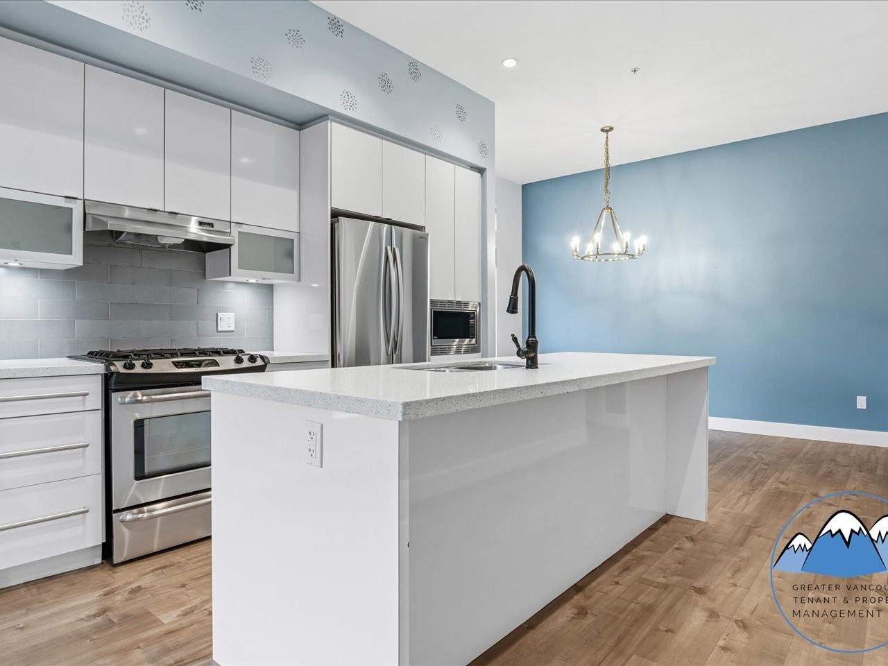 7811 209 St - Photo 4 of 29