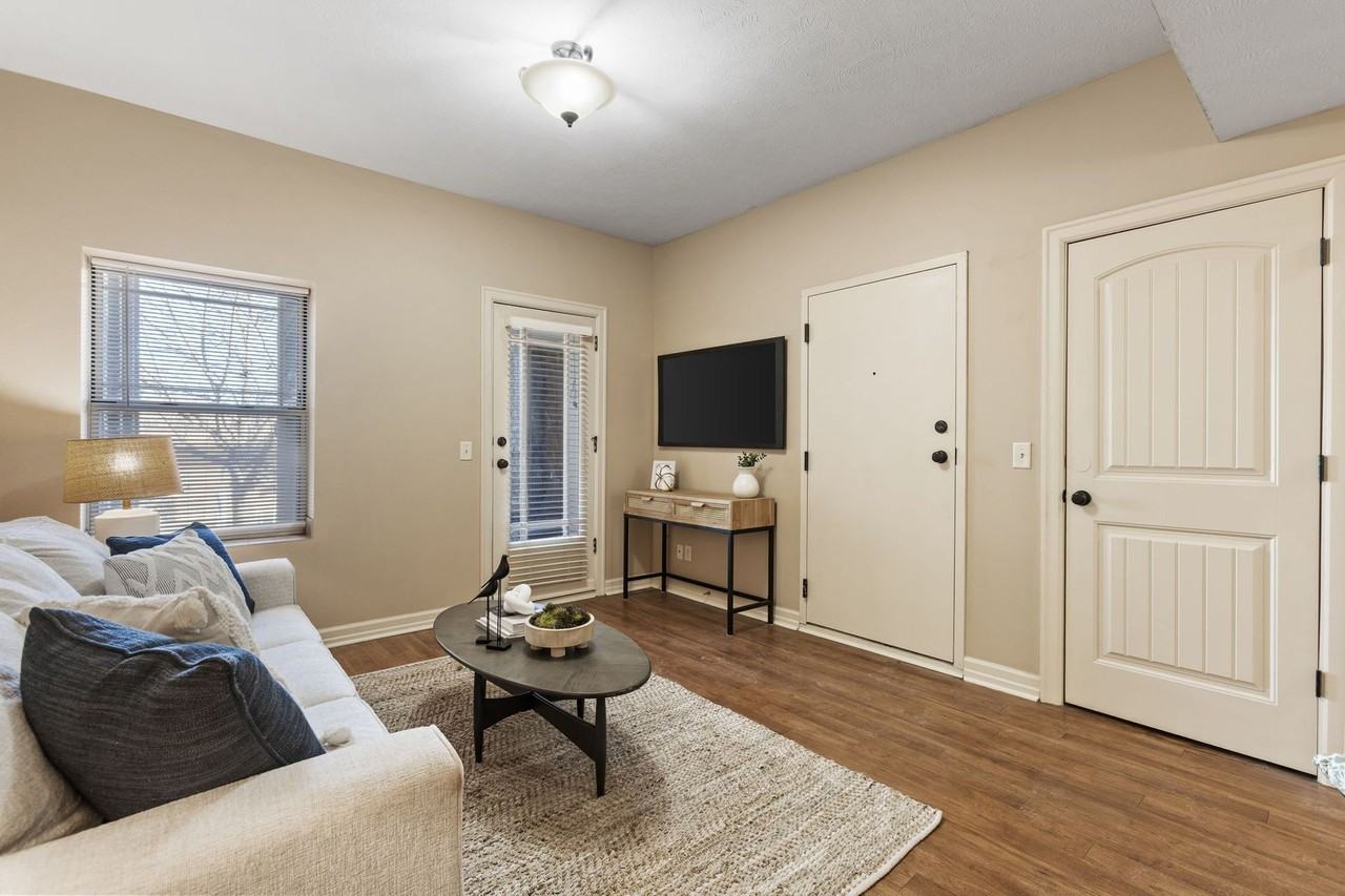 The Melrose - Photo 5 of 11