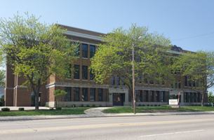 featured image of 215 N Webster Ave