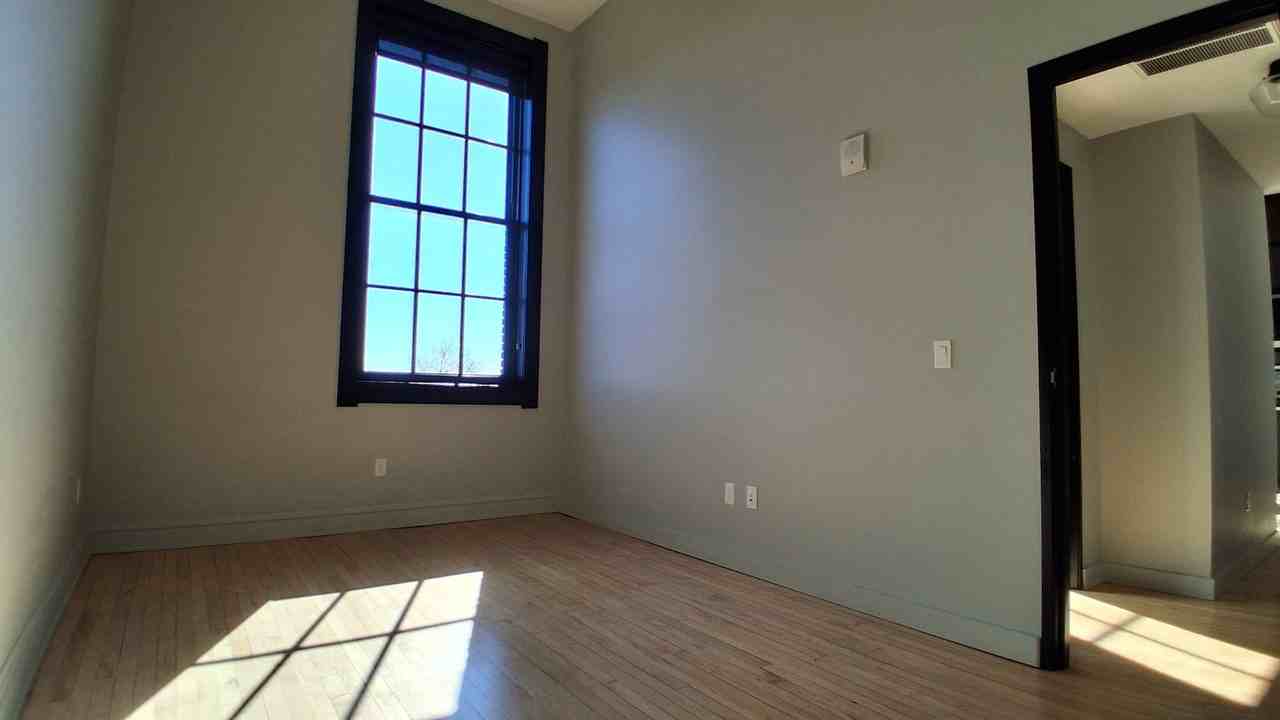 Whitney School Lofts - Photo 6 of 29