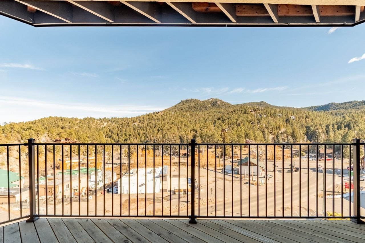 Perch Apartments: Your Perfect Mountain Escape in Evergreen - Photo 6 of 14