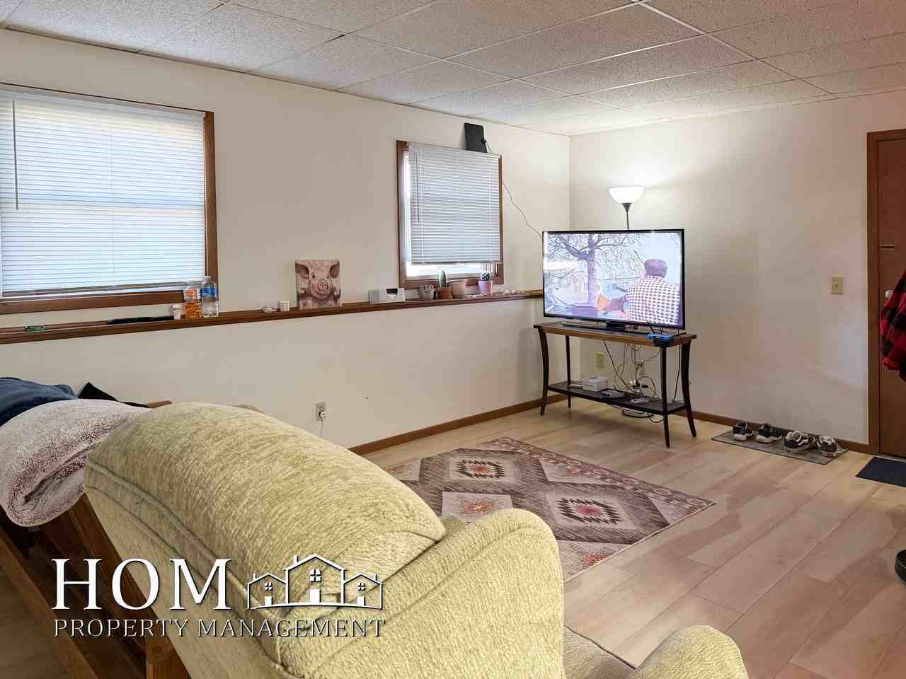 1701 Pleasant View Dr #4 - Photo 3 of 12