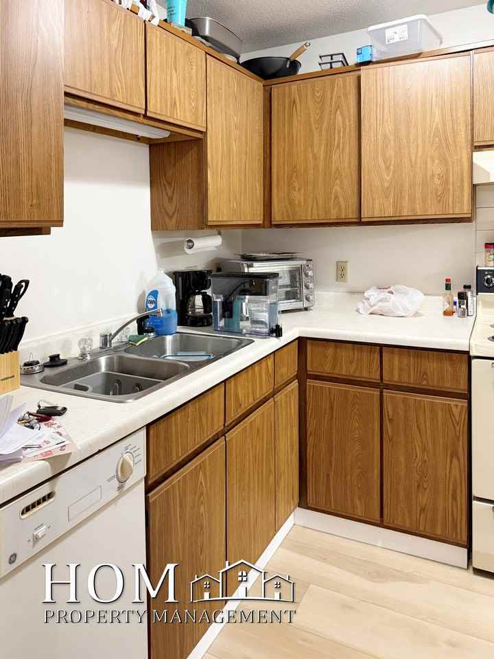 1701 Pleasant View Dr #4 - Photo 5 of 12